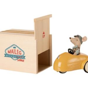 Maileg / mouse in car with garage / yellow