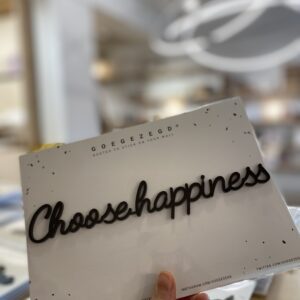 GOEGEZEGD / muurquote / choose happiness